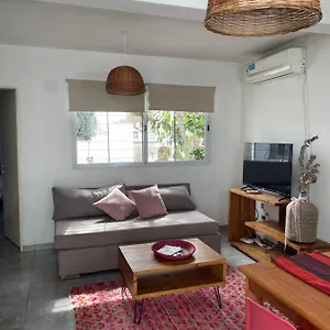 https://anitas-house.hotelsmendoza.com